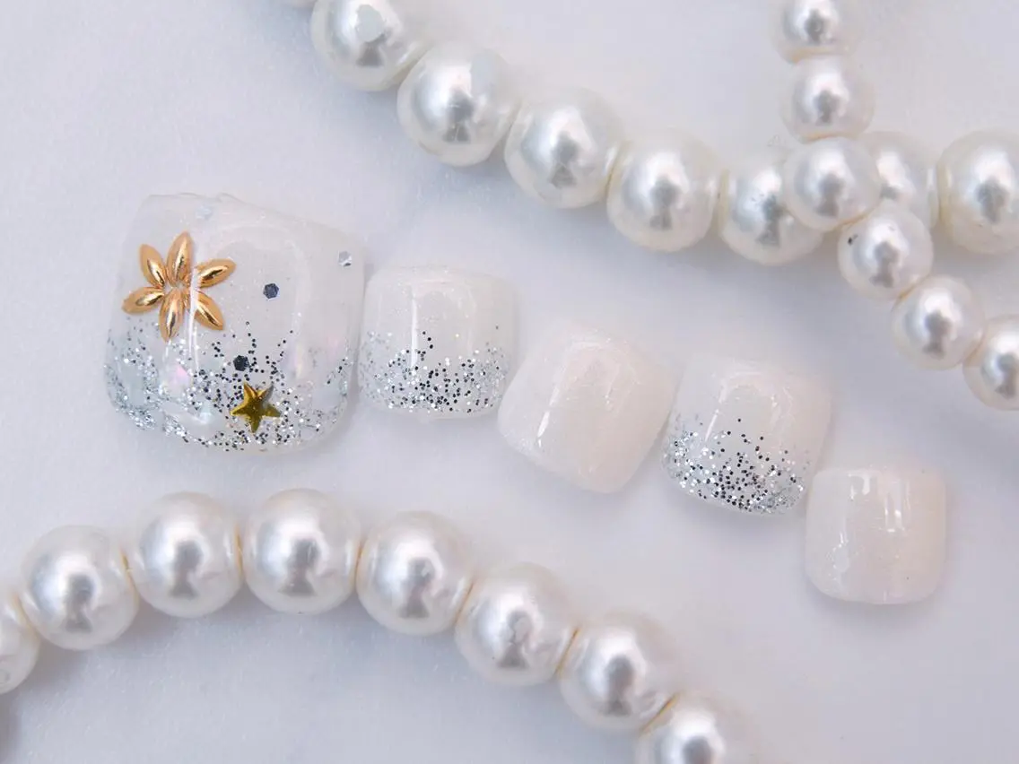 ネイル 桜ネイル クリアネイル フットネイル ジェルネイル キラキラネイル Tiary Nail Yのネイルデザイン