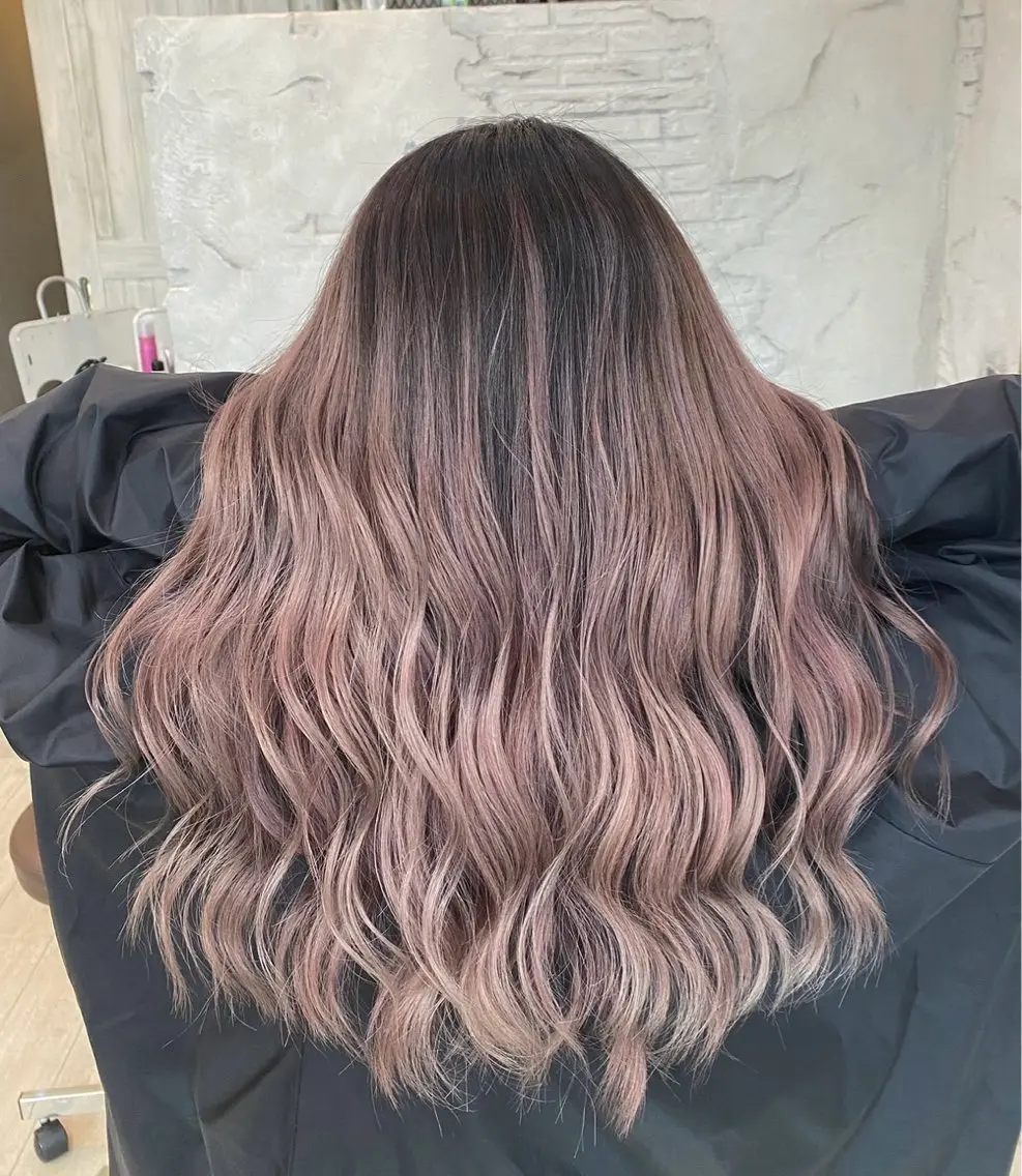 ロング カラー バレイヤージュ ラベンダーカラー ピンクカラー ピンクラベンダー レイヤーカット ヘアカラー トリートメント 指名数No.1 /NAOYAのヘアスタイル