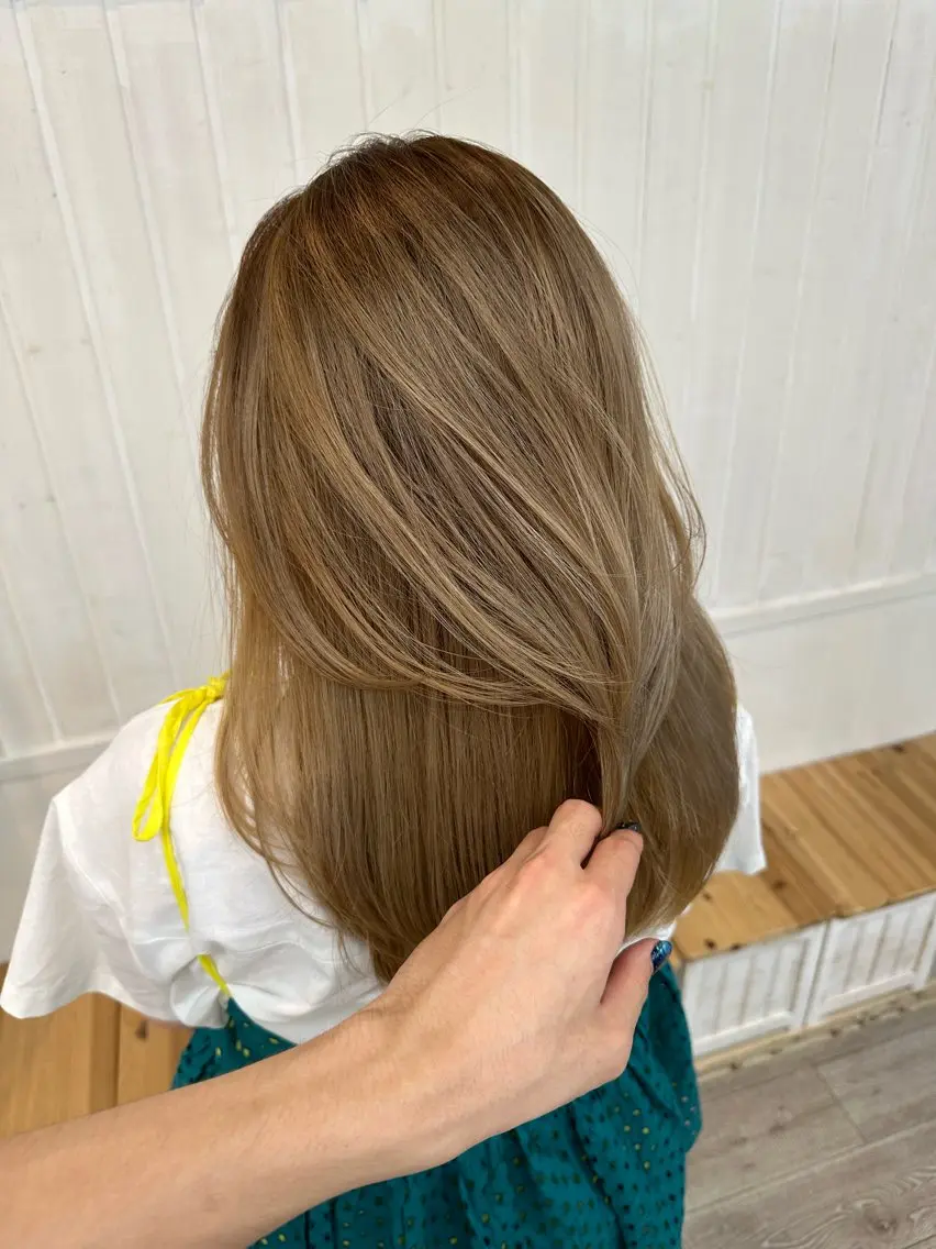 セミロング カット ヘアカラー KEIGO/ ベージュカラーのヘアスタイル
