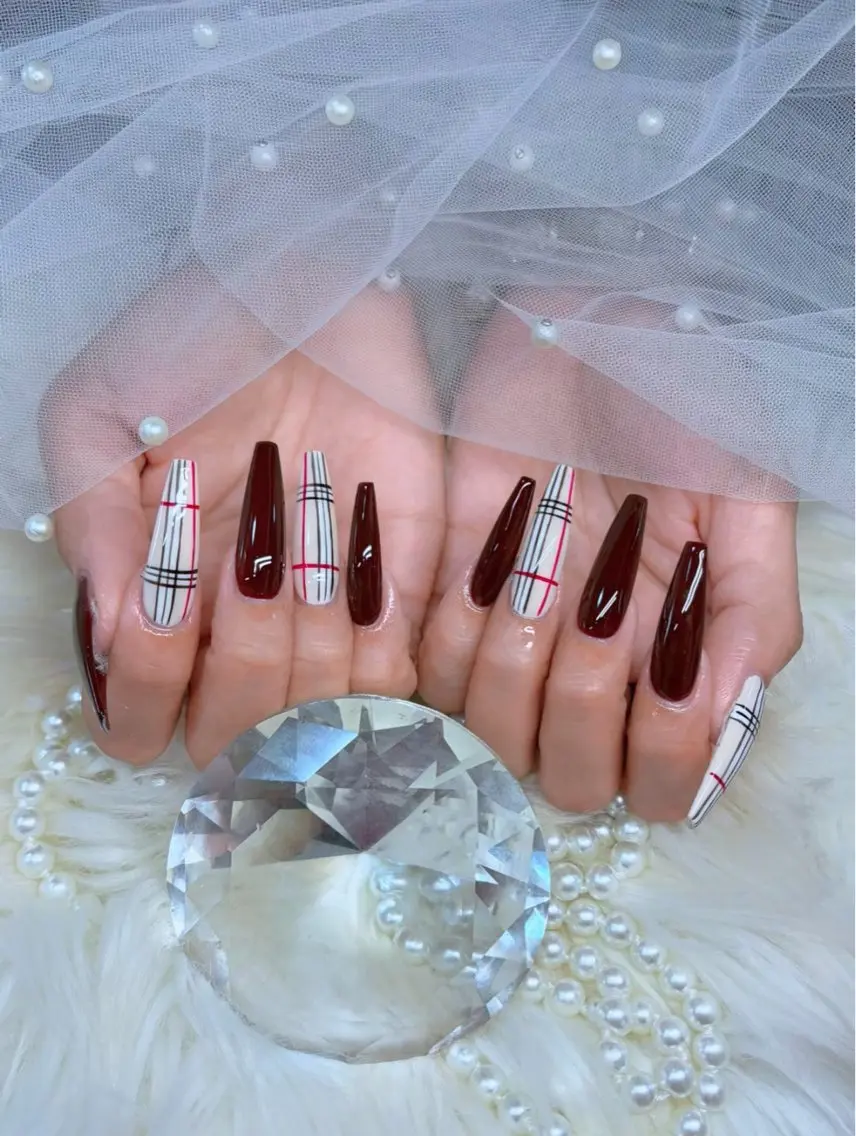 ネイル アートネイル オーロラネイル チークネイル 長さ出し フットネイル ハンドネイル Chan nailsのネイルデザイン