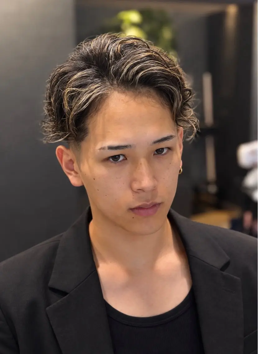 ショート カット ヘアカラー パーマ フェード/ハイライト レイヤーTAKAのヘアスタイル