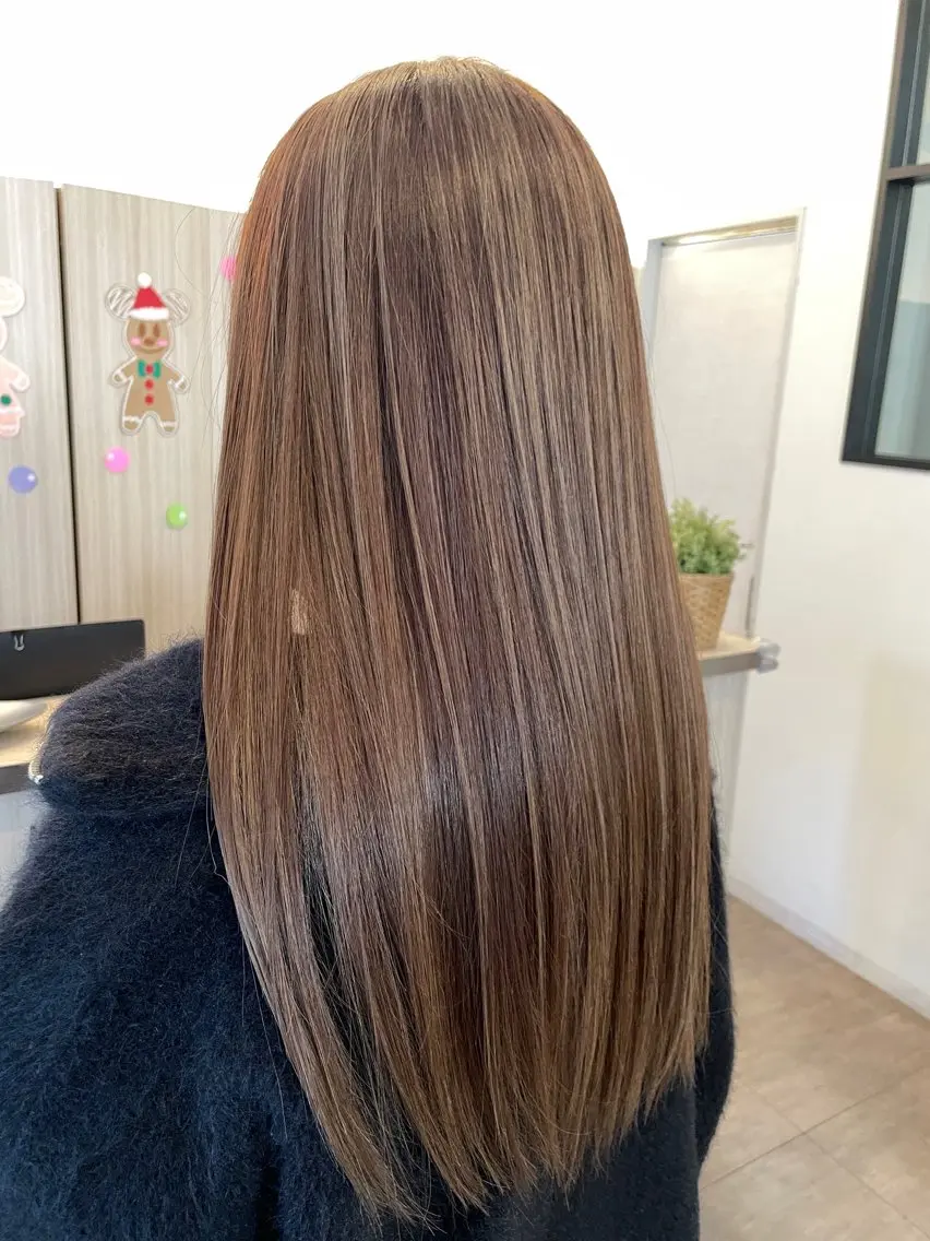 ロング カラー ワンレンボブ バレイヤージュ ブリーチ ダブルカラー ボブ 髪質改善専門 YOSHIのヘアスタイル