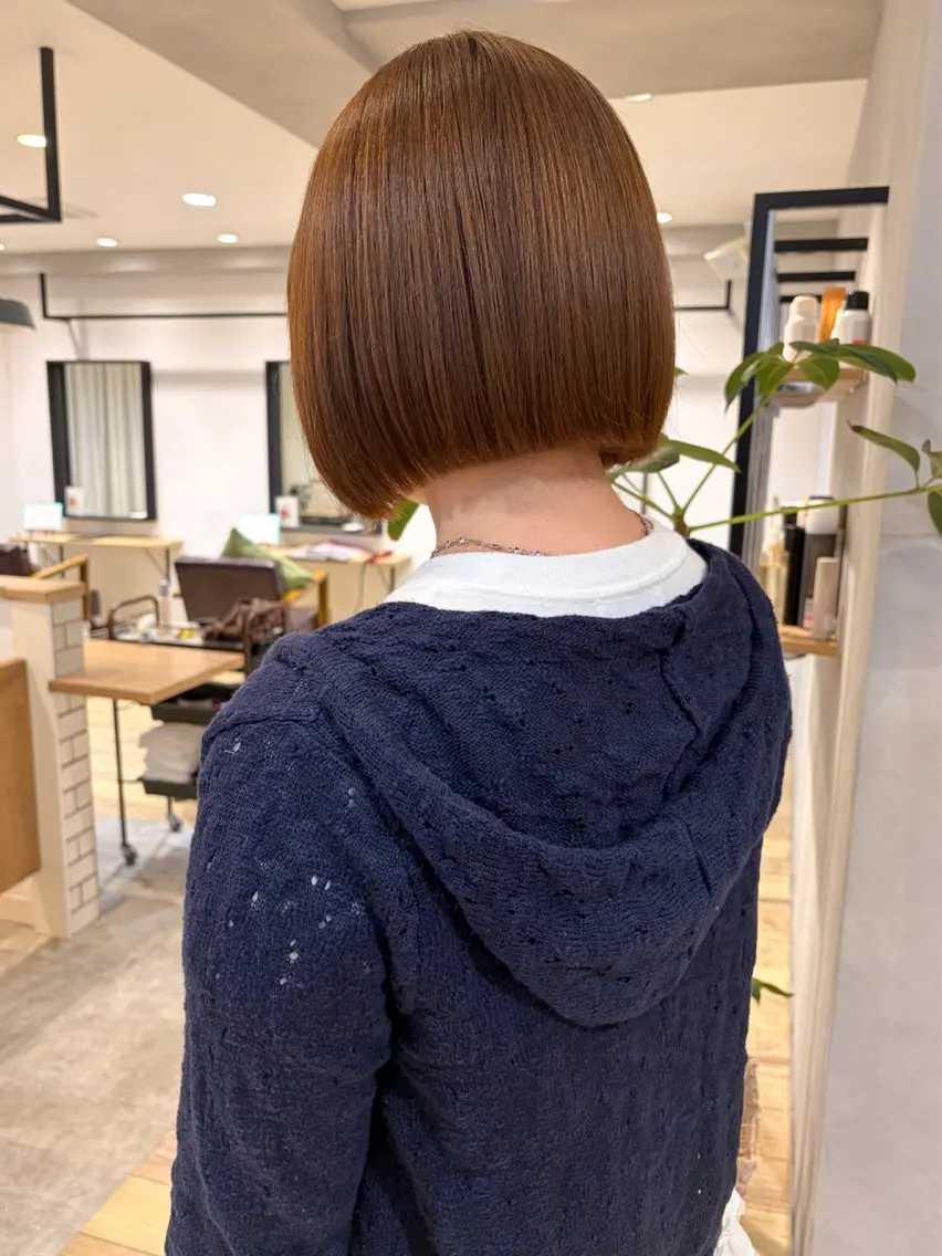 ショート カラー カット トリートメント ヘッドスパ 地毛風縮毛矯正 暖色ボブ🌷江梨🍎のヘアスタイル