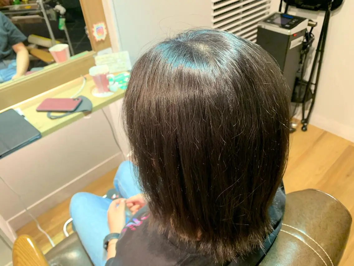 ミディアム カラー ヘアカラー トリートメント ツキダテ ユイのヘアスタイル