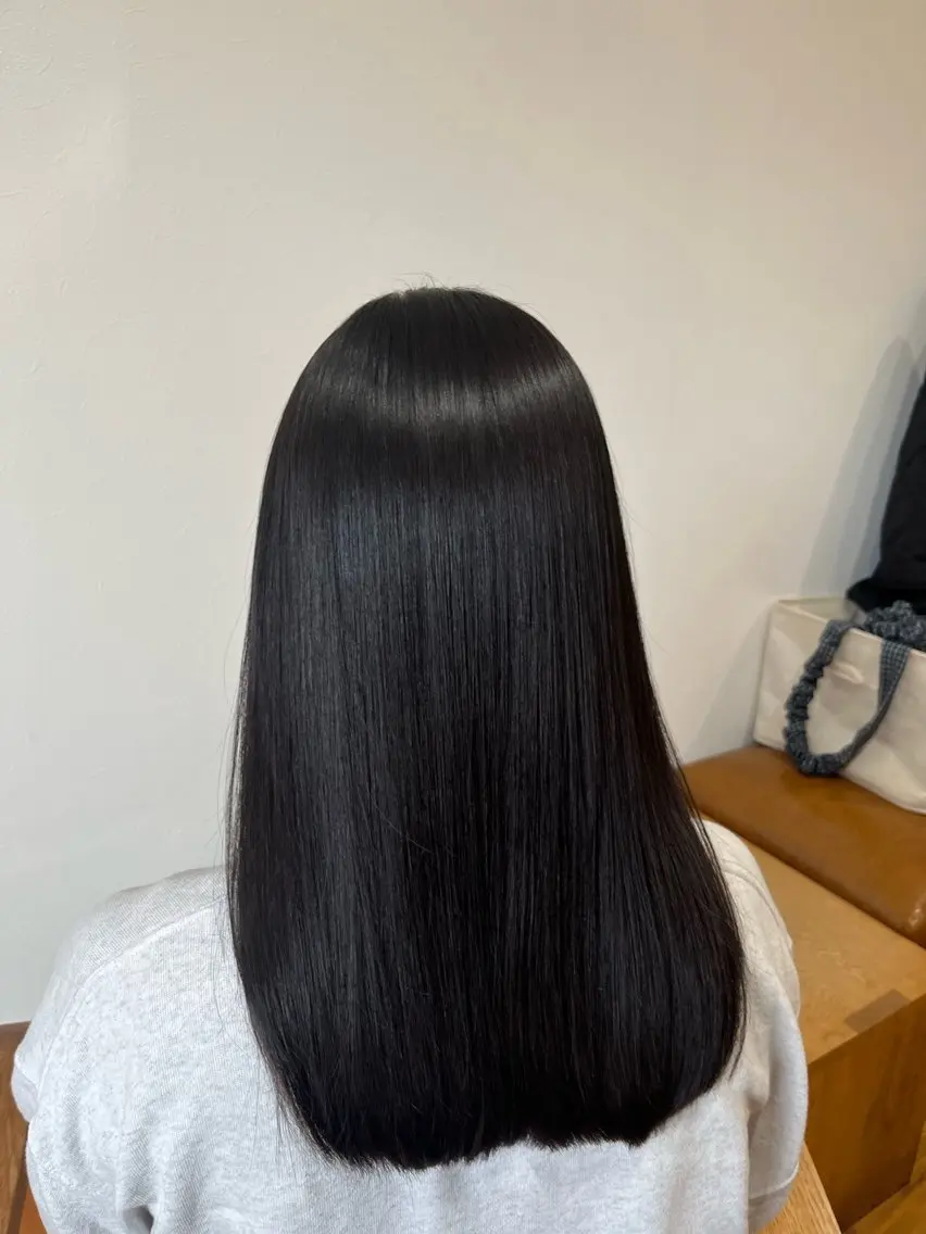 ロング パーマ 学生 ストレートパーマ カット 縮毛矯正 艶カラー/レイヤー カット🫧あいりのヘアスタイル