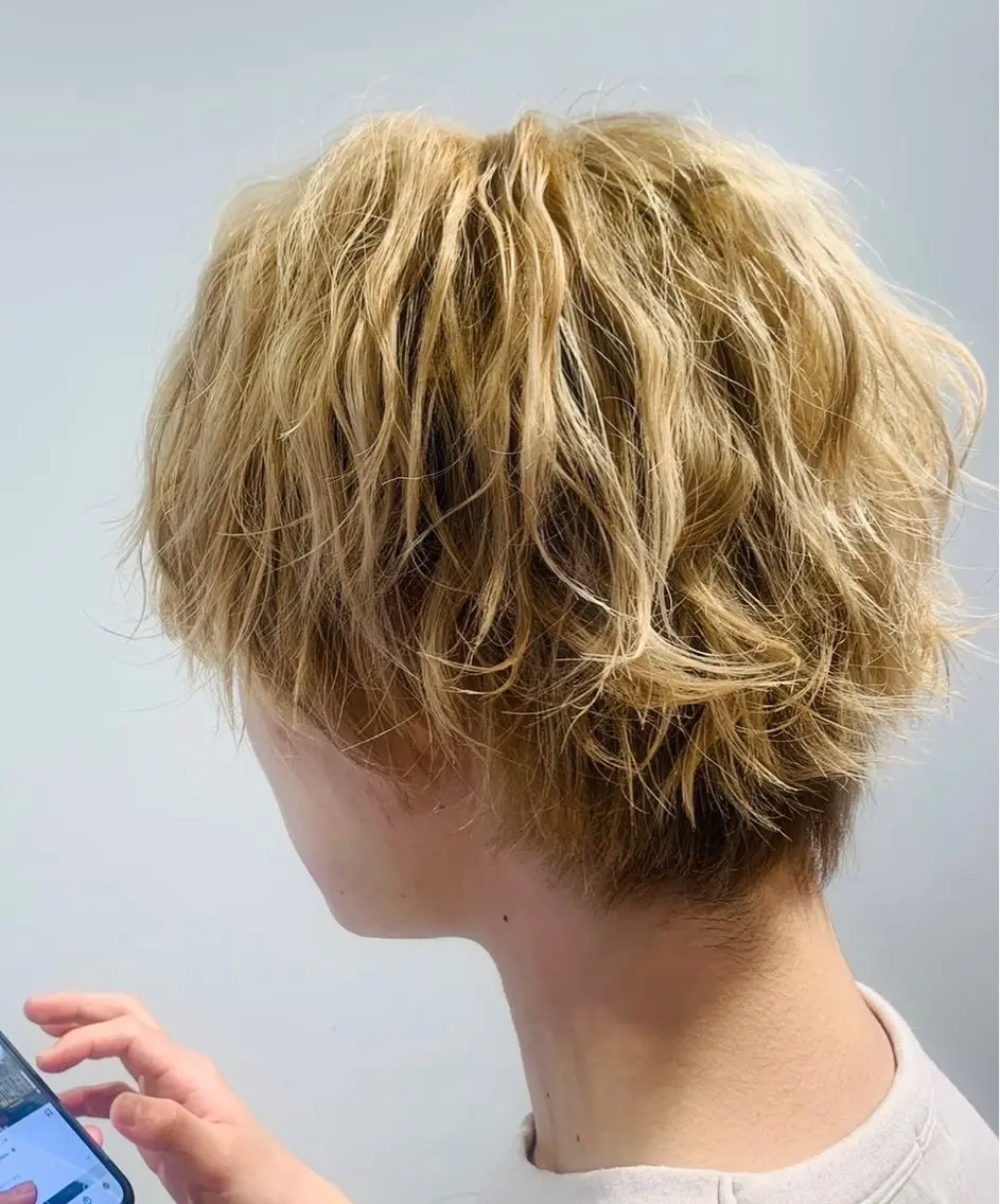 ショート カラー パーマ メンズ 透明感カラー 板橋 島村美咲のヘアスタイル