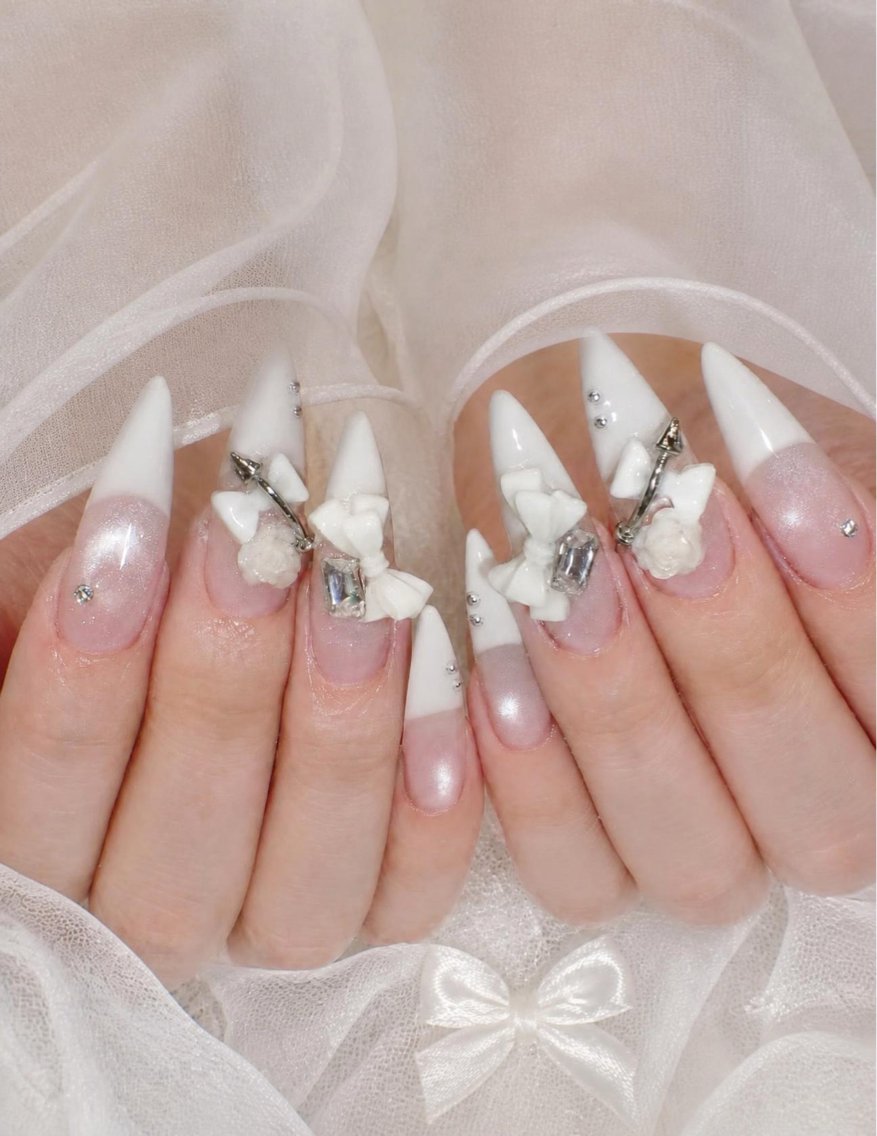 ロング フレンチガーリー 韓国風ヘア ロング ハンドネイル ハンドケア CHIBI NAIL SALON 船橋のネイルデザイン