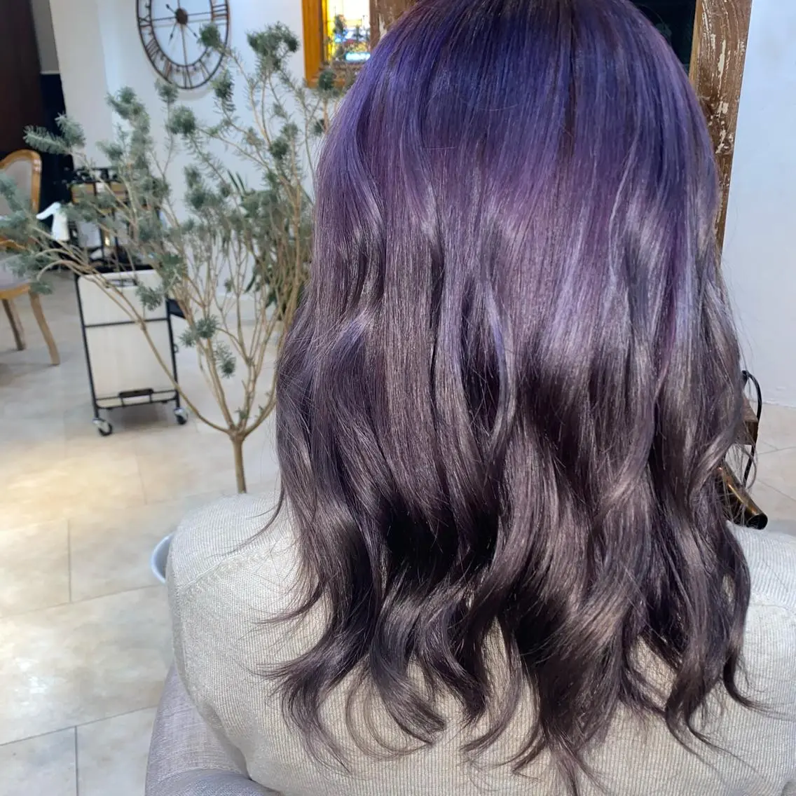 セミロング パープルカラー 清水 美雪のヘアスタイル