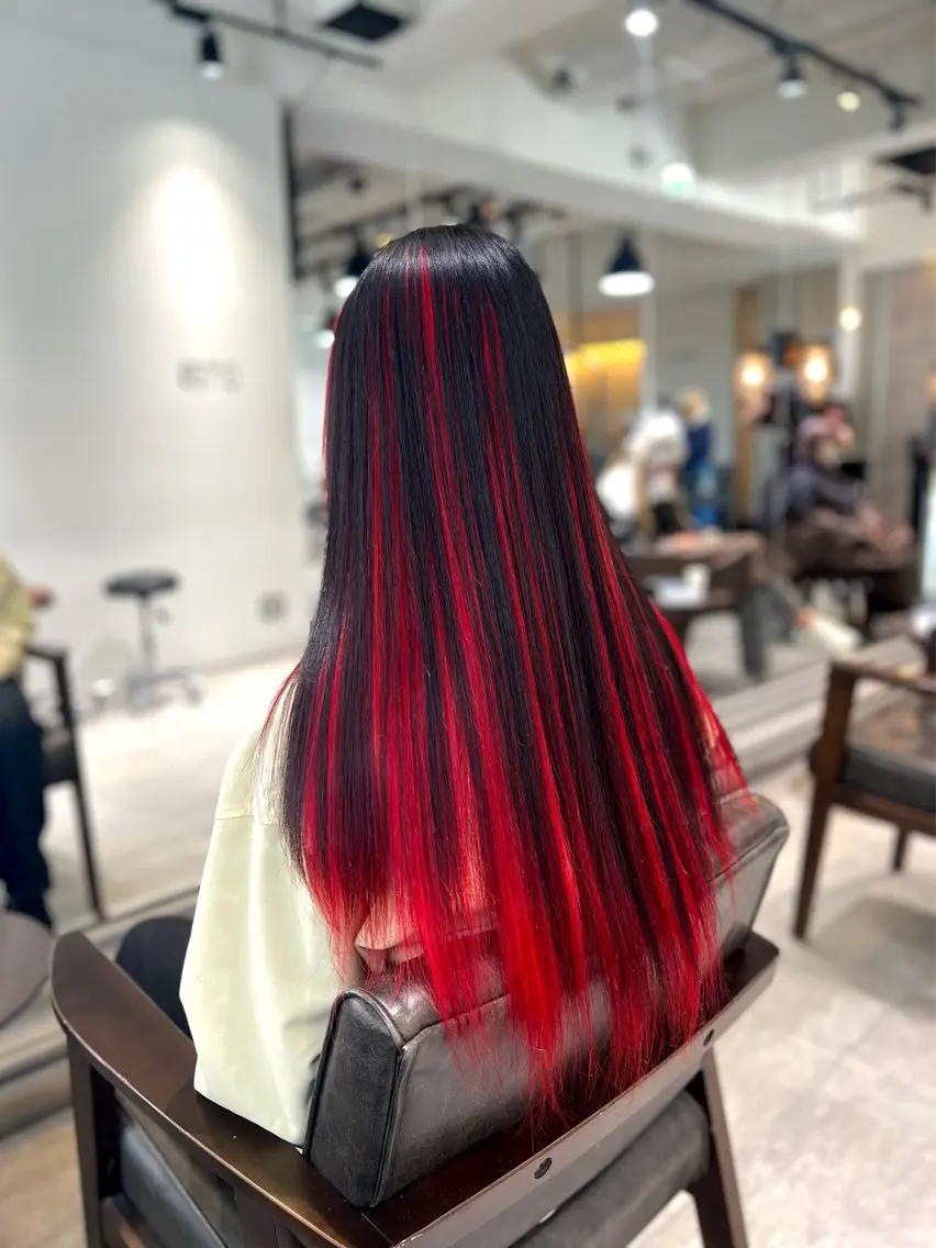 ロング カラー ヘアアレンジ ヘアカラー トリートメント ヘアセット 🌈インナーカラー ‘ショウマ’🌈のヘアスタイル