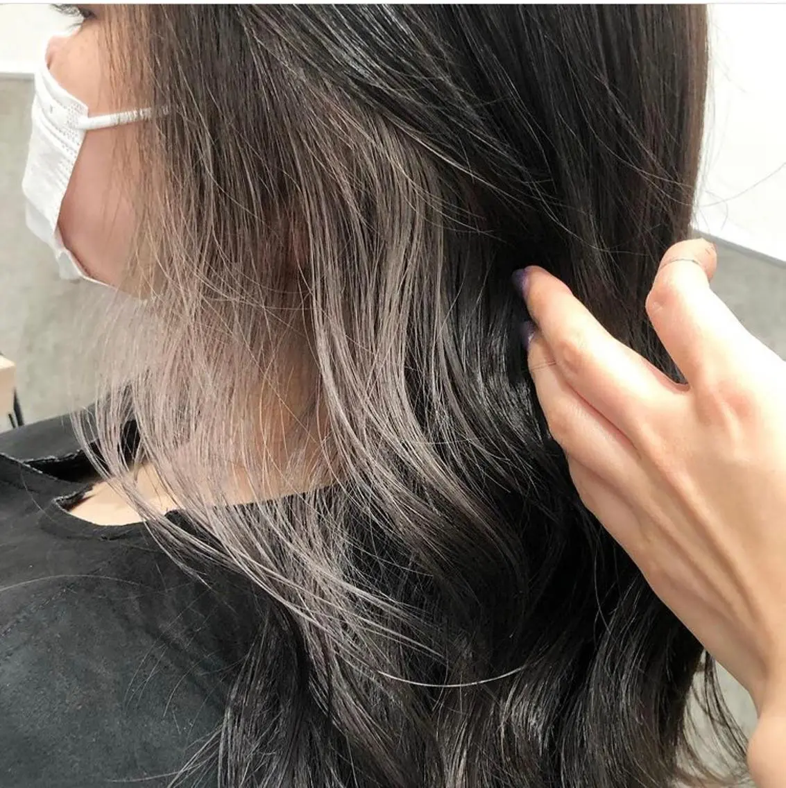 セミロング カラー パーマ ヘアアレンジ メンズ キッズ メンズインナーカラー アッシュ インナーカラー シルバー シルバーアッシュ カット ヘアカラー stylist 🌸 kana.のヘアスタイル