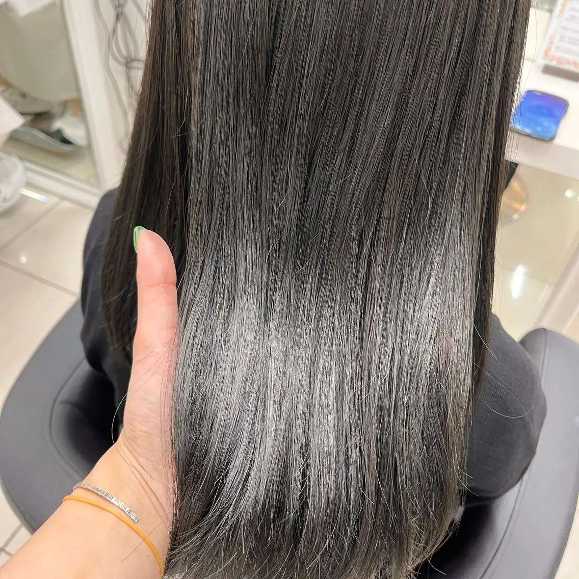 セミロング カラー ブリーチ ブルーカラー ブルーグレー ブルーグレージュ ブラウンカラー カット ヘアカラー トリートメント 【メンズ縮毛矯正/ Ryoka】のヘアスタイル