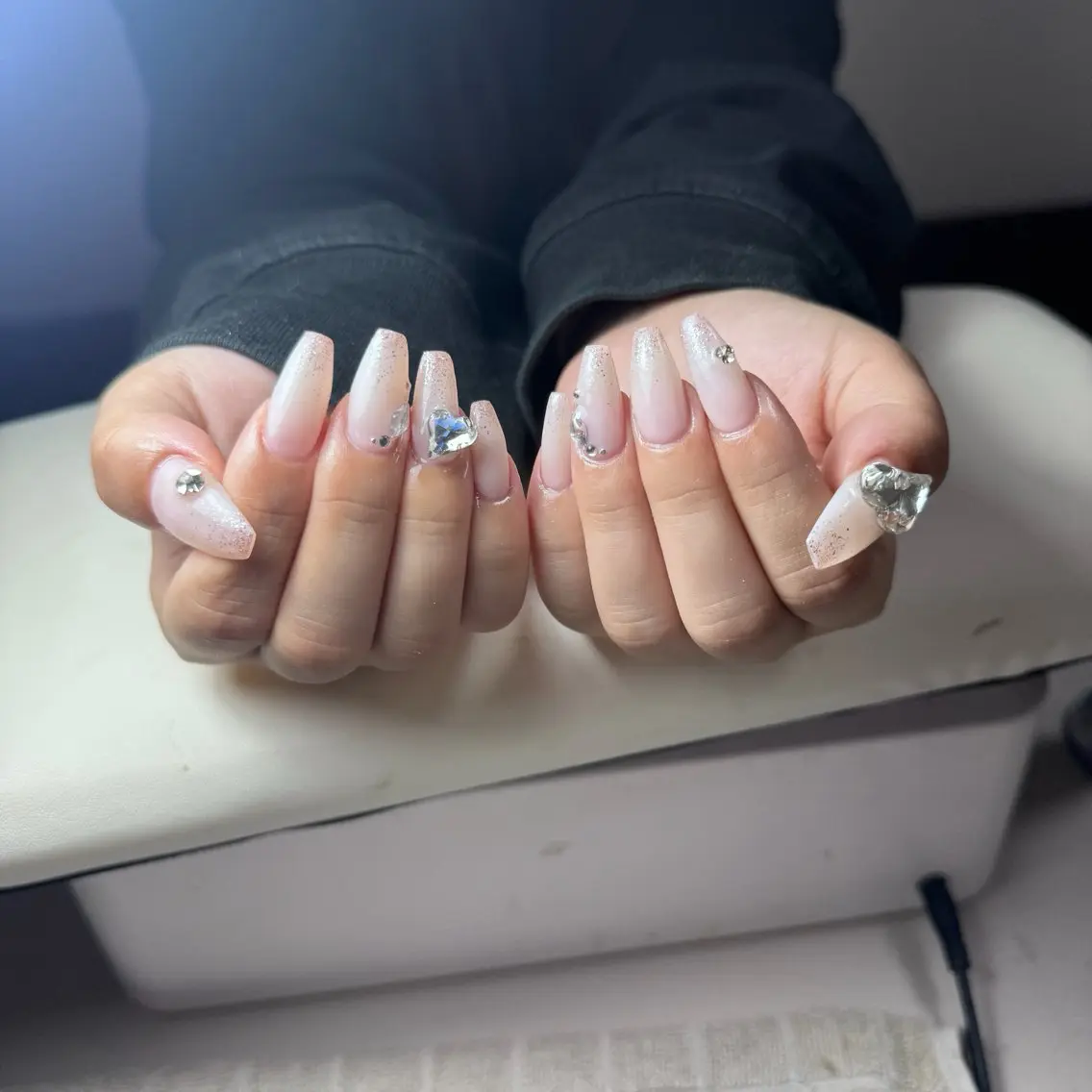 ネイル チークネイル フレンチネイル グラデーション 韓国ネイル マグネットネイル ハンドネイル Hana Nailのネイルデザイン