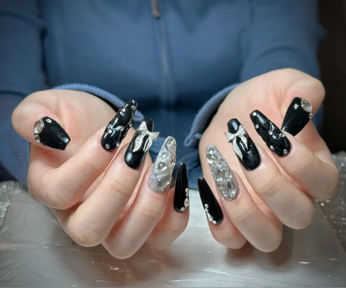ネイル チークネイル フレンチネイル グラデーション 韓国ネイル マグネットネイル Hana Nailのネイルデザイン