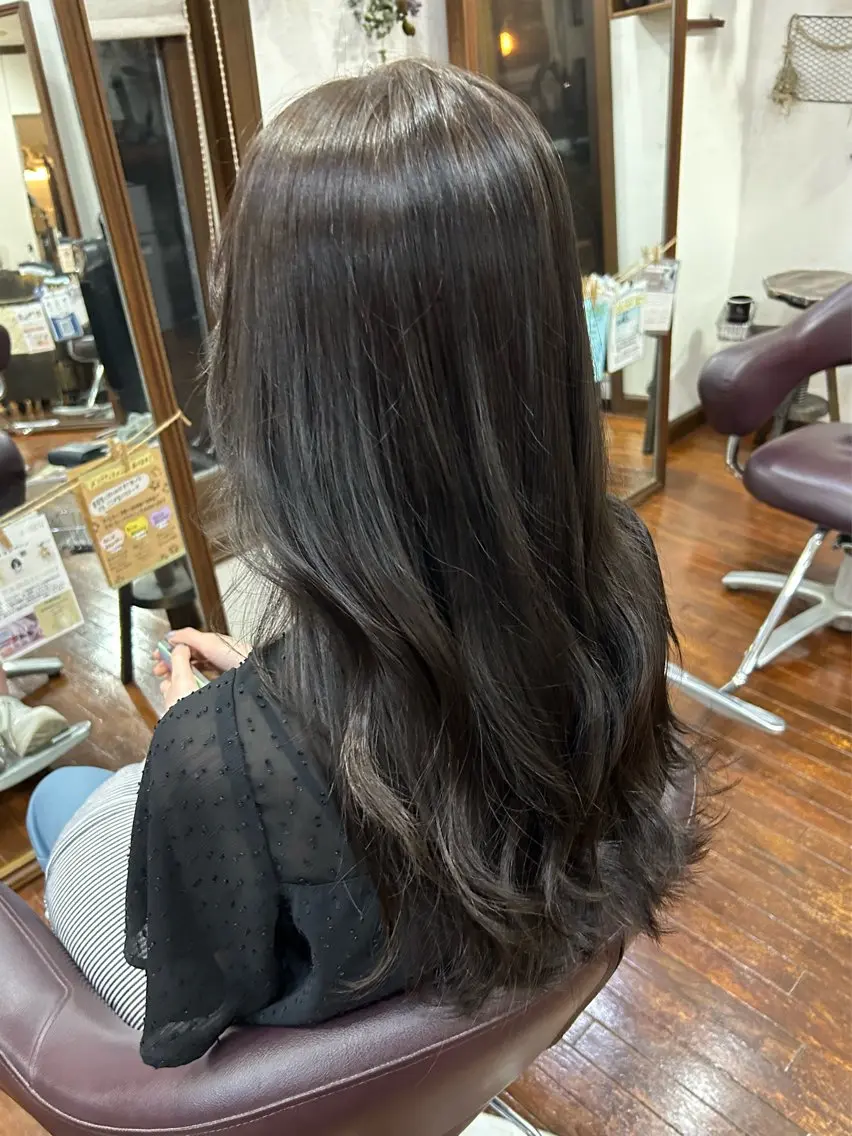 カラー ヘアカラー トリートメント 中島 優のヘアスタイル