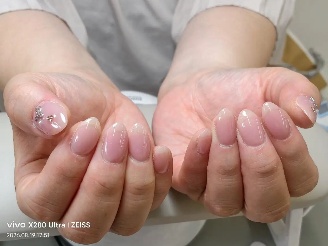 ネイル more glam 大宮店カナのネイルデザイン