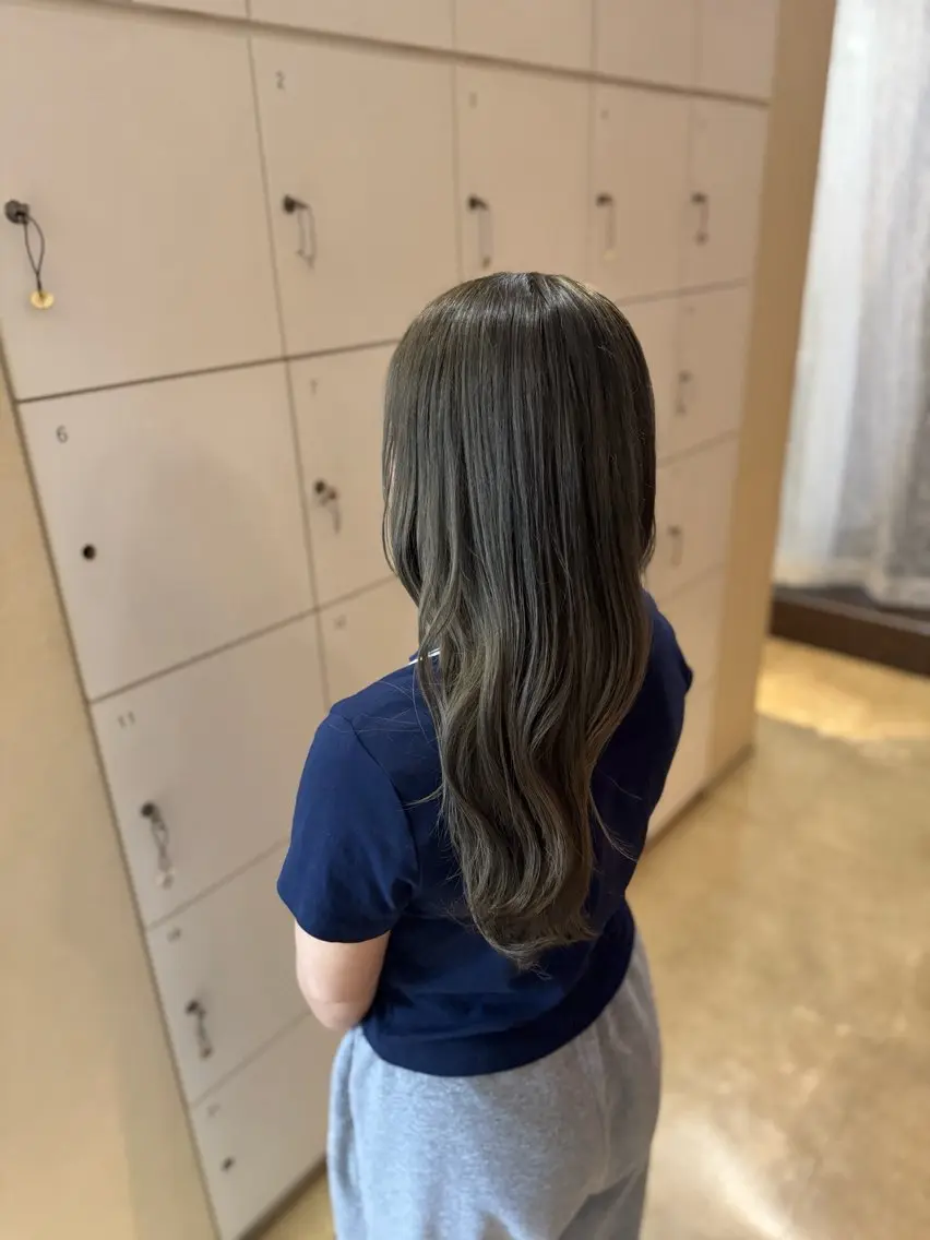ロング カラー ストレート⭐️ 髪質改善カラー⭐️のヘアスタイル