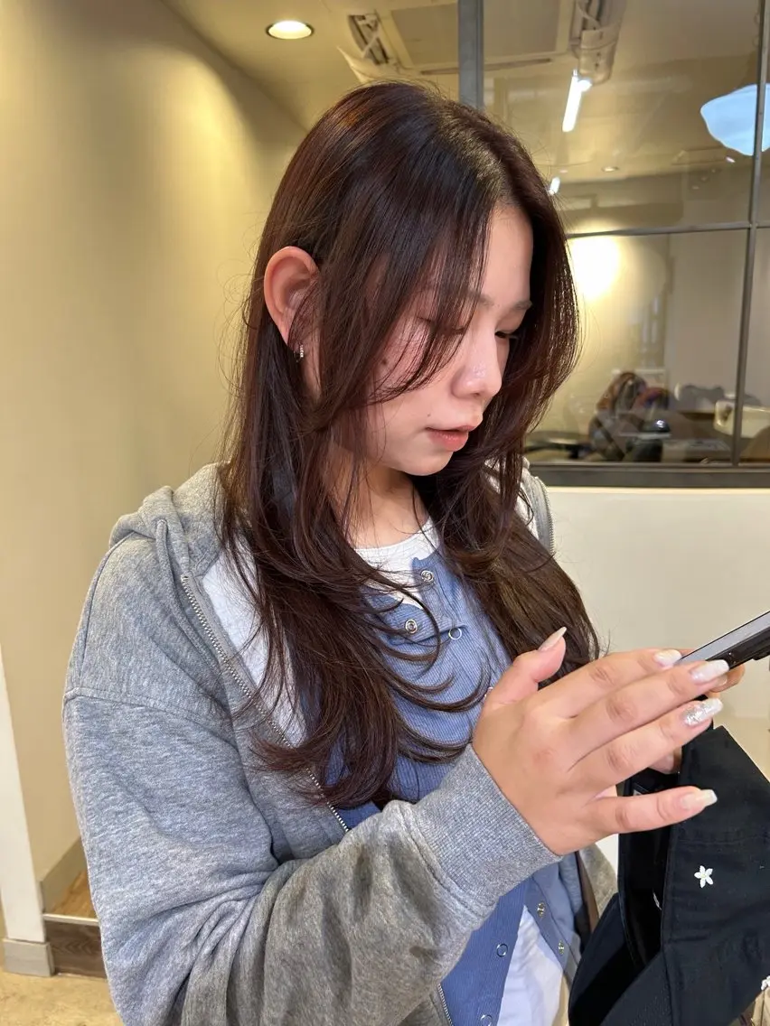 ロング カラー カット ヘアカラー トリートメント 透明感カラー レイヤーカット りなのヘアスタイル