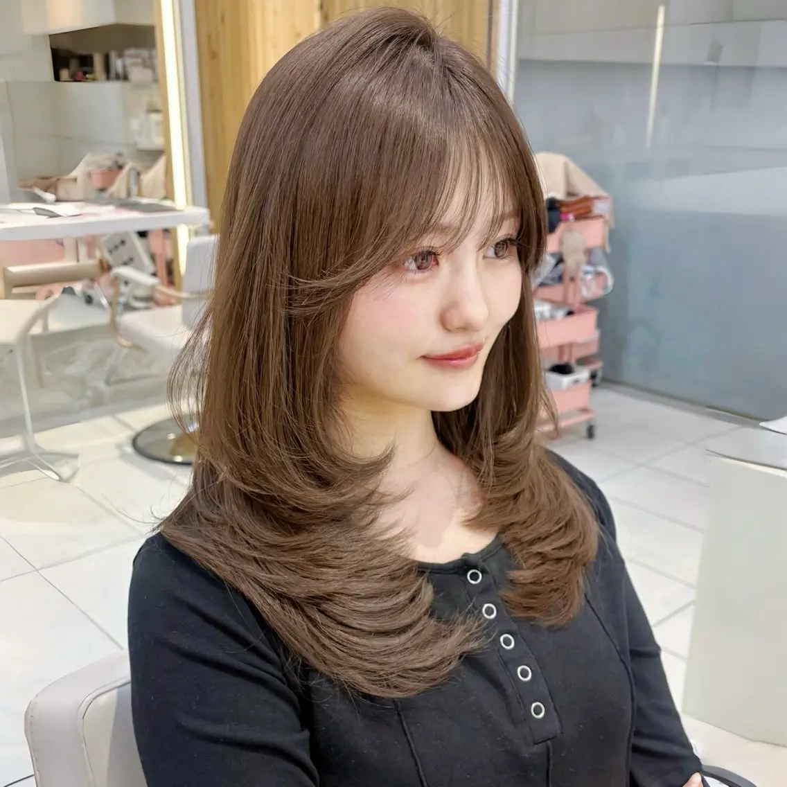 ミディアム カット ヘアカラー トリートメント かなこ/ミディアム レイヤー／ワンカールのヘアスタイル