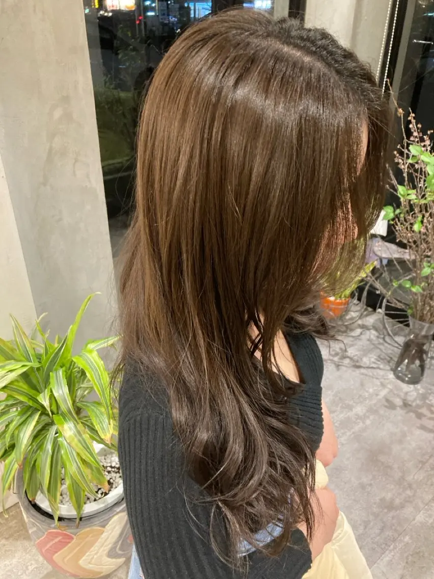 ロング カラー グレージュ オリーブグレージュ オリーブグレー 大西 瞭弘のヘアスタイル