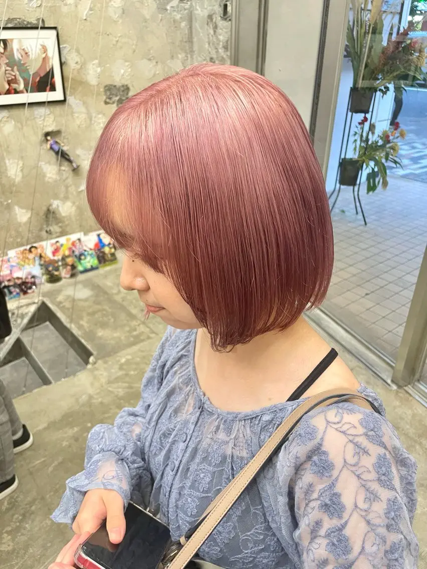 ミディアム カラー インナーカラー 推し ブリーチ 髪質改善のヘアスタイル