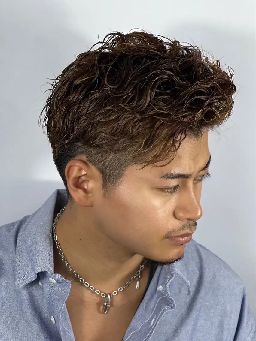 ミディアム ミディアムパーマ 髪質改善 韓国風ヘア カット パーマ 阿賀 佑季のヘアスタイル