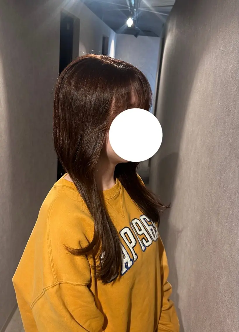 ロング カラー ロングレイヤー ベージュカラー ブラウンカラー イルミナカラー レイヤーカット カット ヘアカラー Re:nk kotoneのヘアスタイル