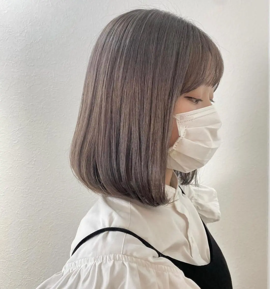 ミディアム カラー ベージュカラー ブリーチ 遠藤沙也加 /レイヤーカットのヘアスタイル
