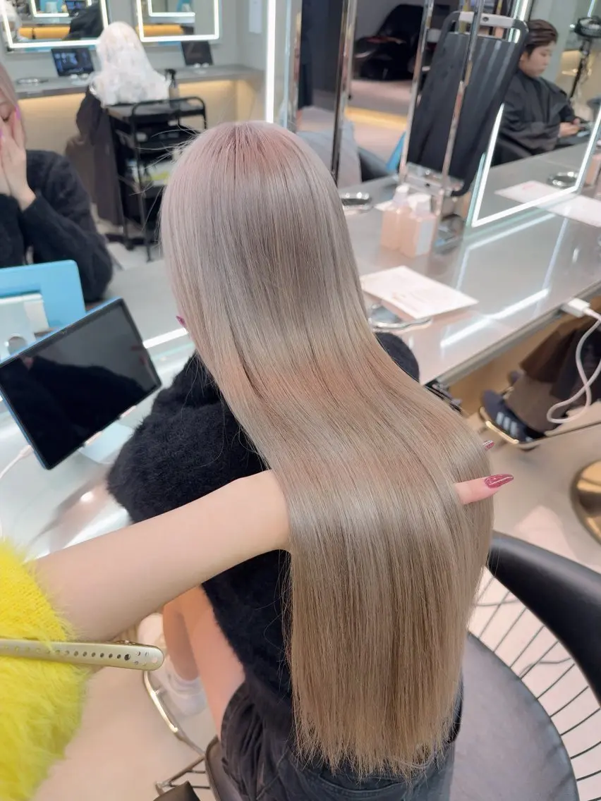 ロング カラー ヘアカラー トリートメント ARIA💎縮毛矯正 ブリーチ💎複雑履歴のヘアスタイル