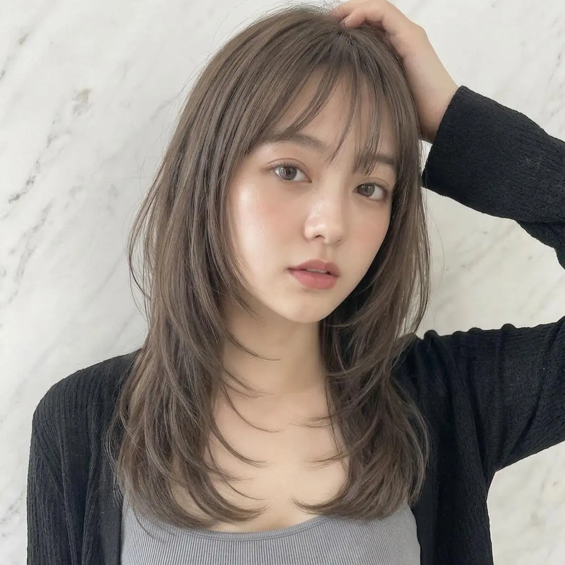 セミロング 松山彩香💎艶髪💎 ロング／透明感カラーのヘアスタイル