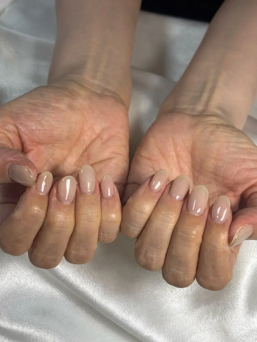 ネイル オーロラネイル フットネイル フレンチネイル ジェルネイル マグネットネイル ハンドネイル kiki nail たまプラーザのネイルデザイン
