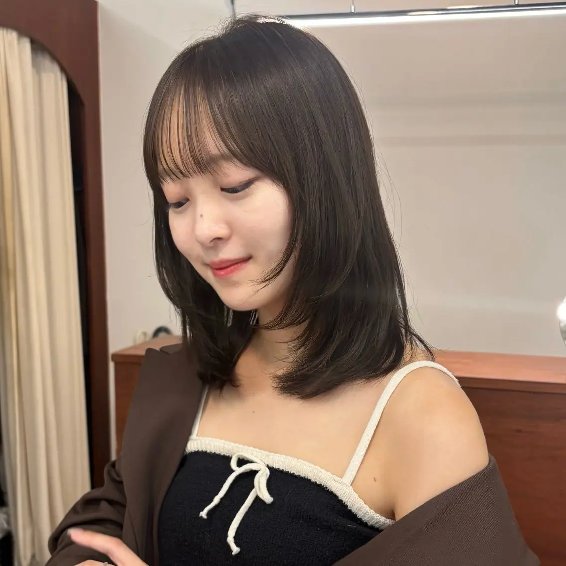 ミディアム カット ヘアカラー トリートメント レイヤーカット/ 透明感カラー🪽千優のヘアスタイル