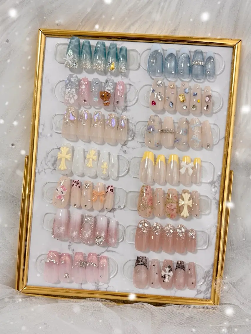 ネイル ドット 水色 マグネットネイル 夏ネイル 黄色 ハンドネイル YM nailのネイルデザイン