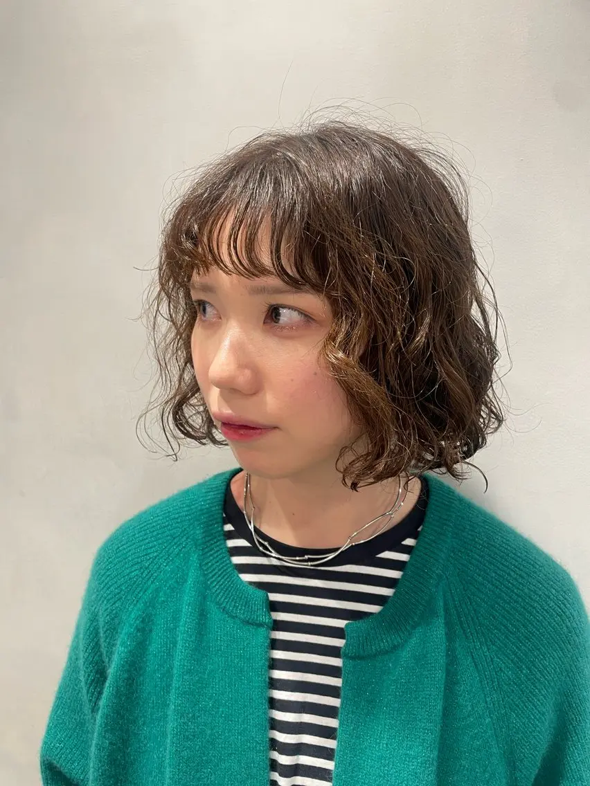 ミディアム パーマ ミディアムパーマ ボブ オン眉 レイヤー♡ 石川優奈のヘアスタイル