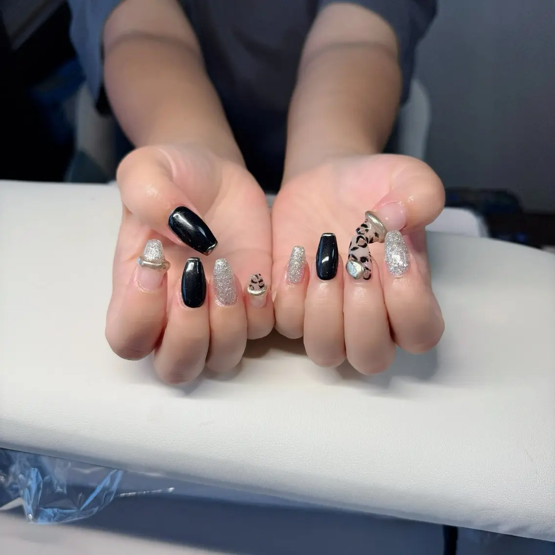 ネイル チークネイル フレンチネイル グラデーション 韓国ネイル マグネットネイル Hana Nailのネイルデザイン