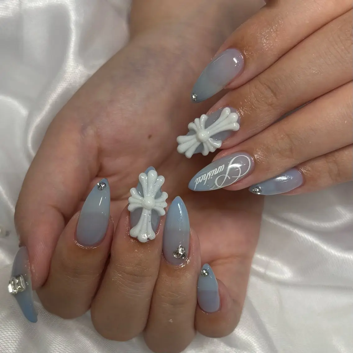 ネイル ハンドネイル 𝚊𝚢𝚊𝚗𝚊 .のネイルデザイン