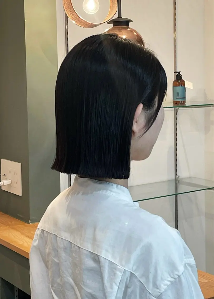 ショート 切りっぱなしボブ ボブ 縮毛矯正 福井 悠のヘアスタイル