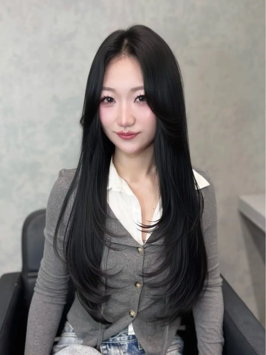 ロング ヘアカラー トリートメント 【elyts】 COCOROのヘアスタイル