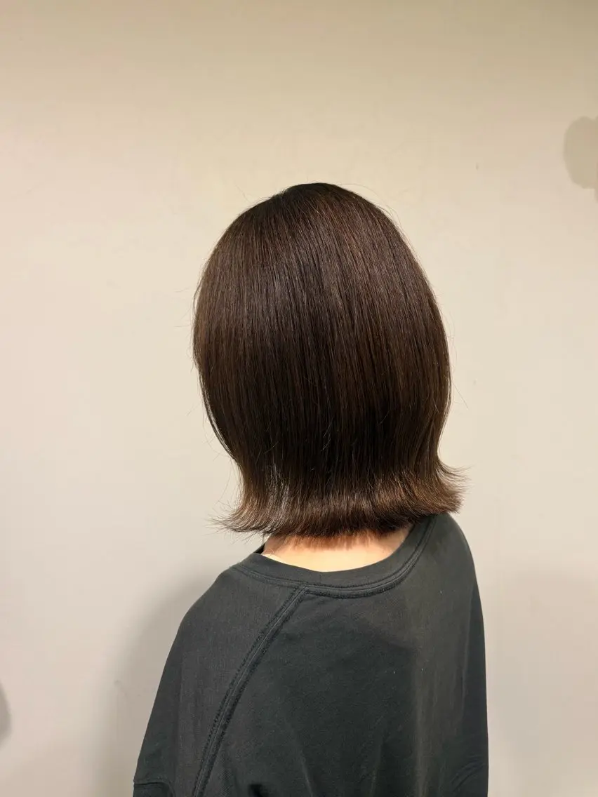 ミディアム カット 木戸 彩乃のヘアスタイル