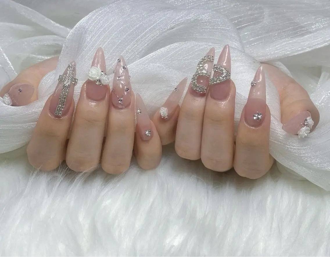 ネイル キラキラネイル マグネットネイル ぷっくりネイル 春ネイル ワンホンネイル ハンドネイル Candy Nailのネイルデザイン