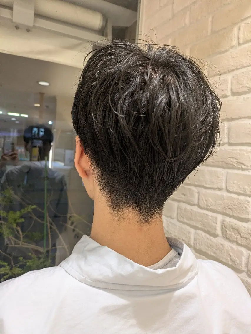 メンズ 刈り上げ 佐々木 萌のヘアスタイル