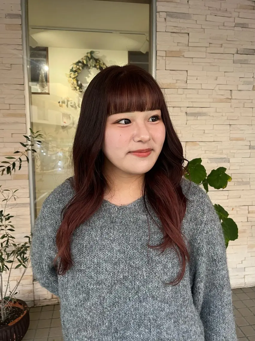ロング カラー 喜屋武 美月のヘアスタイル