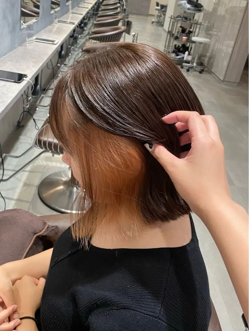 ショート カラー アッシュ アッシュブラウン ベージュカラー ブリーチ ブラウンカラー 小西 由季乃のヘアスタイル