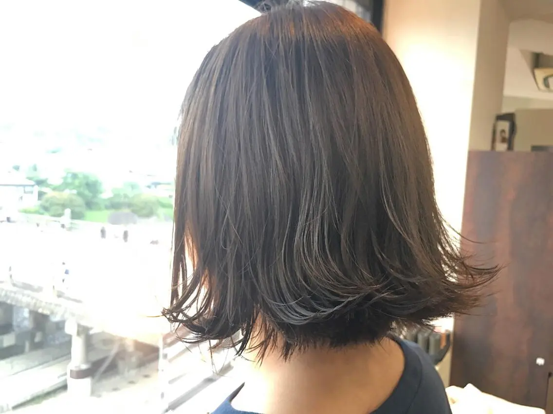 ショート カラー アッシュ アッシュグレー ボブ 外ハネヘア 🌿‬ ܸAir 透明感🌱西村知佳のヘアスタイル