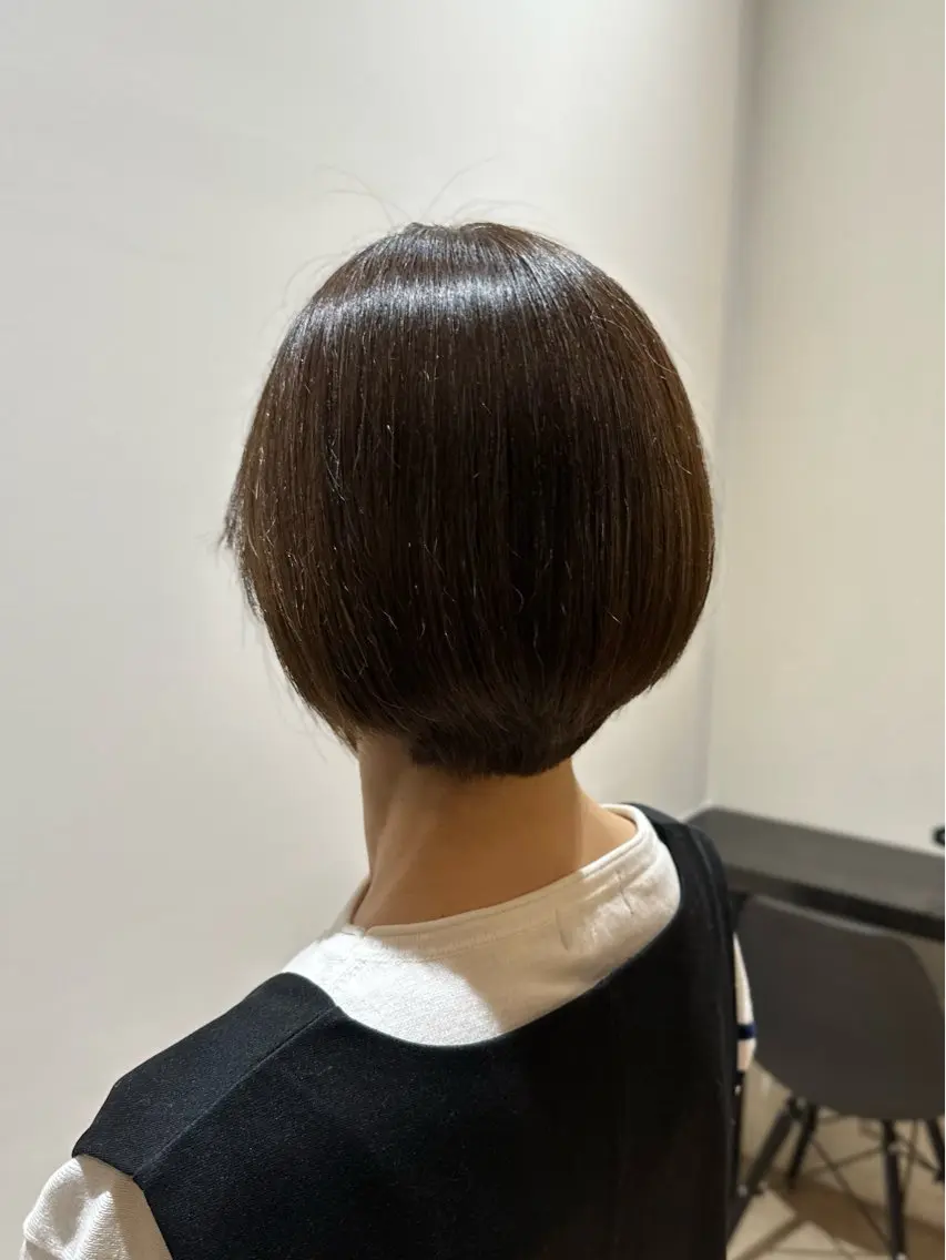 ショート カラー アッシュ 似合わせカット ショートヘア 出路 亜理紗のヘアスタイル
