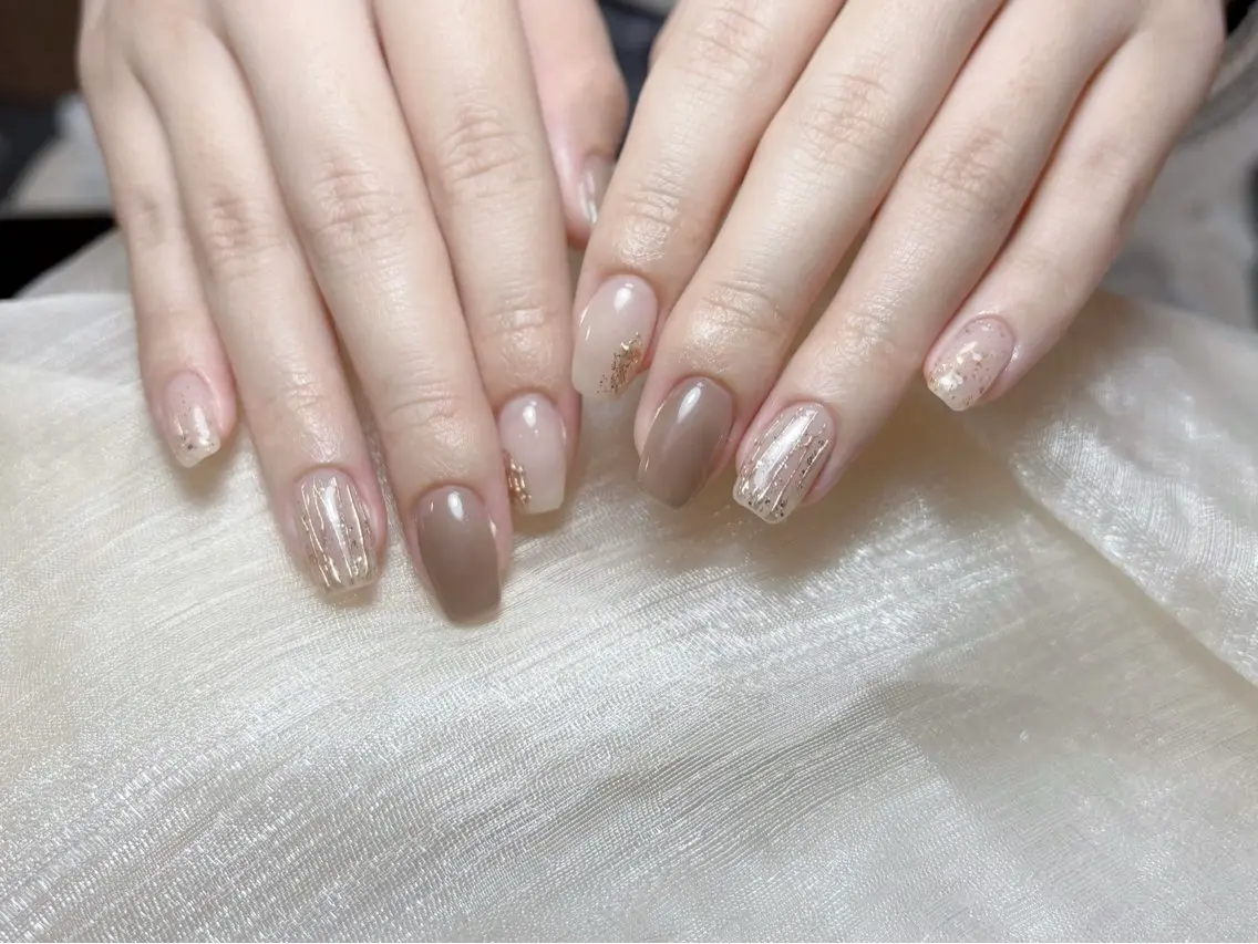 ネイル オーロラネイル チークネイル フレンチネイル ジェルネイル ガラスフレンチ Nail Jolieのネイルデザイン