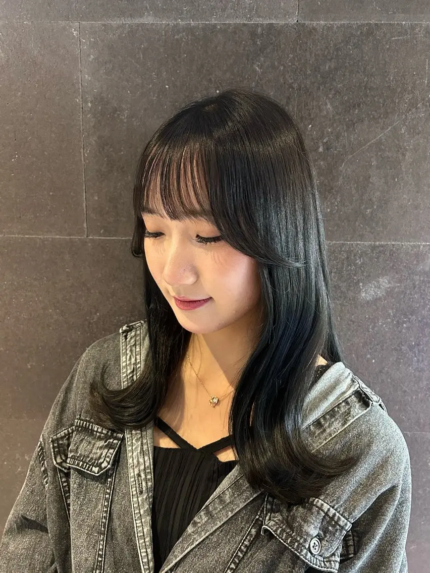 セミロング カット ヘアカラー トリートメント 🦋 韓国hair 🖤 RAMのヘアスタイル