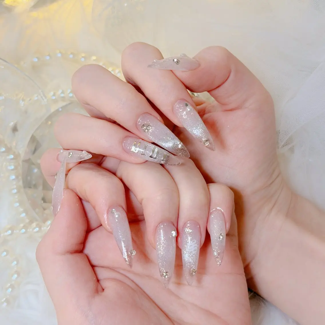 ネイル オーロラネイル クリアネイル 成人式 フラッシュネイル ジェルネイル ハンドネイル Amee Nail Salonのネイルデザイン