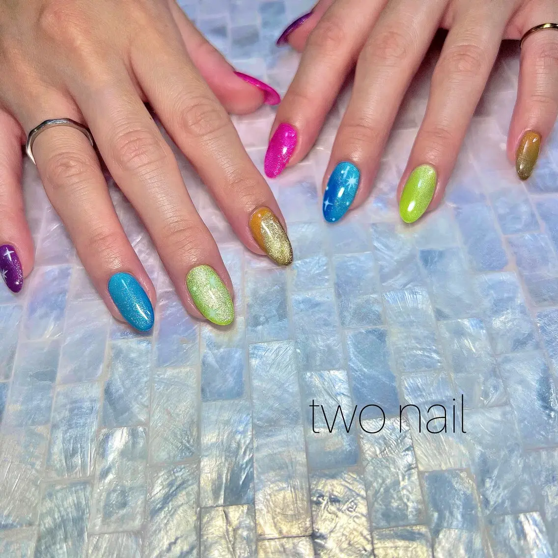 ネイル アートネイル マグネットネイル ネイルチップ ホワイト ハンドネイル two nailのネイルデザイン