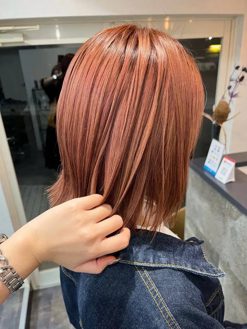 ショート カラー ブリーチ オレンジ ピンクカラー FERIA あべの yumeho🍭のヘアスタイル