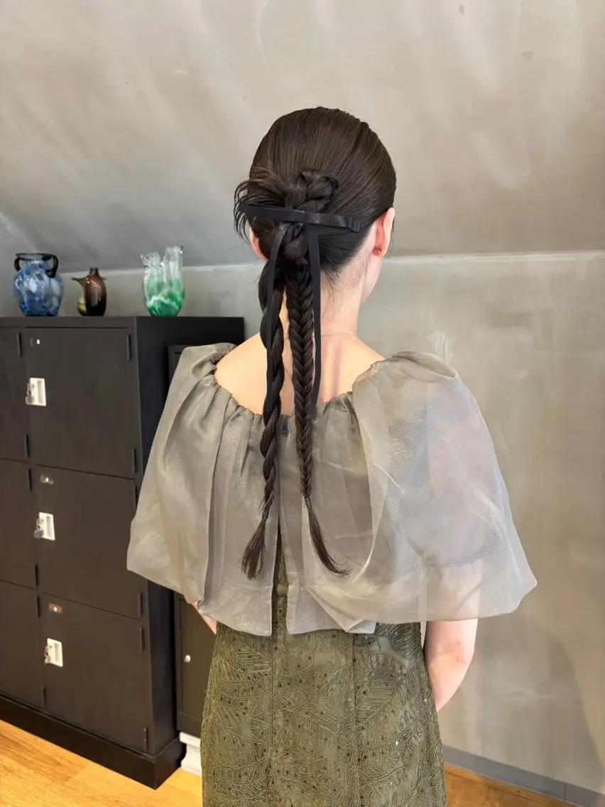 ロング カラー ヘアアレンジ ハイトーンカラー 簡単アレンジ Nikiita/ shionのヘアスタイル